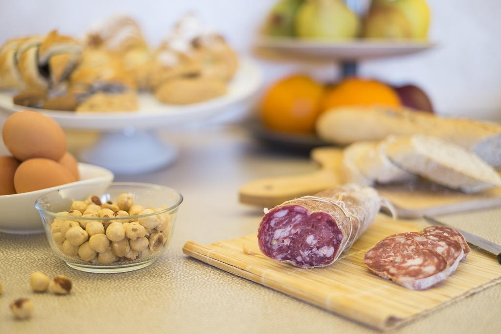 Costa Catterina B&B Castagnito Bagian luar foto