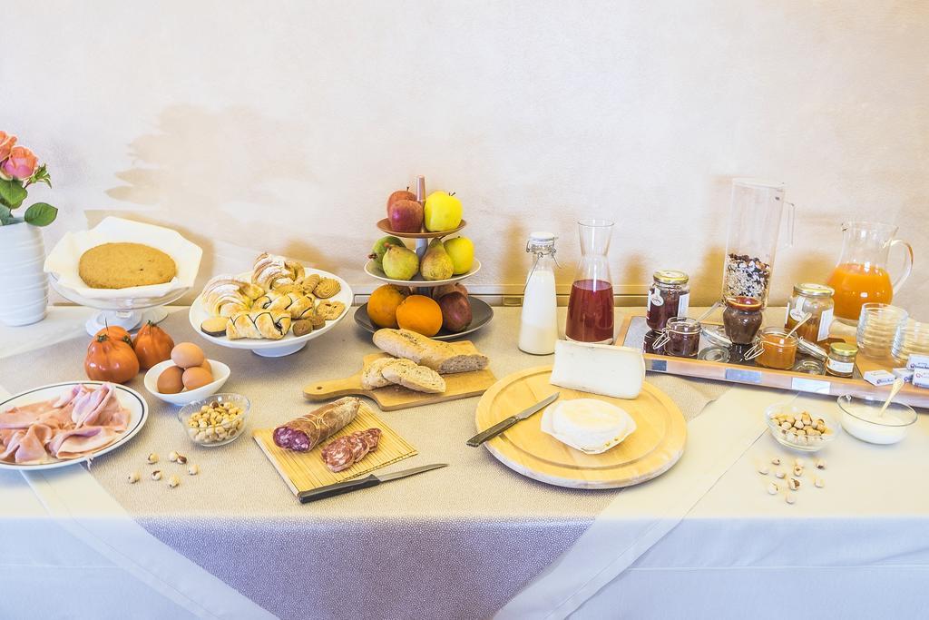 Costa Catterina B&B Castagnito Bagian luar foto