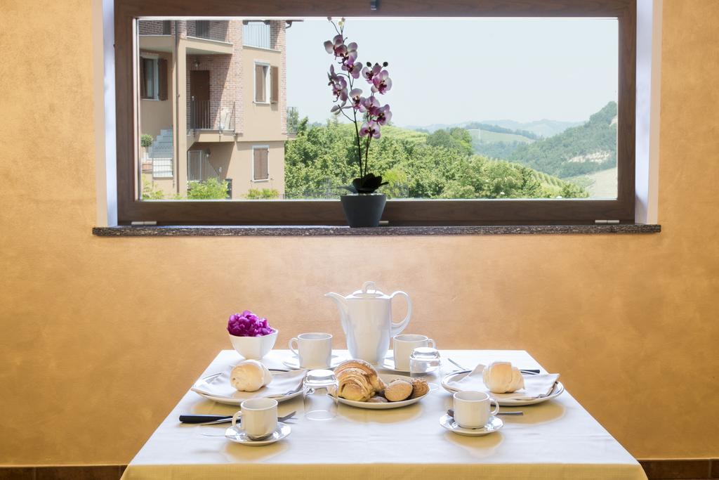 Costa Catterina B&B Castagnito Bagian luar foto