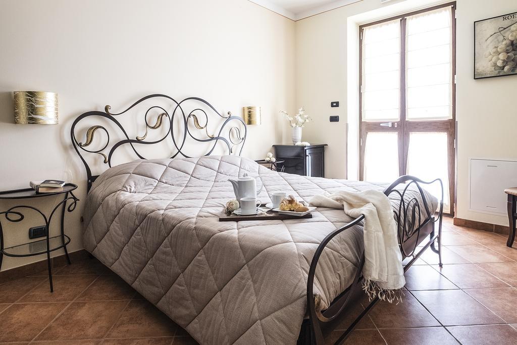Costa Catterina B&B Castagnito Bagian luar foto