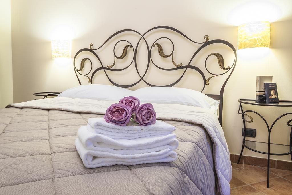 Costa Catterina B&B Castagnito Bagian luar foto